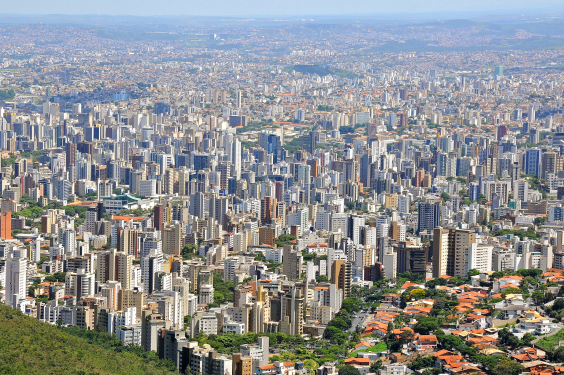 Câmara economiza R$ 300 milhões em quatro anos